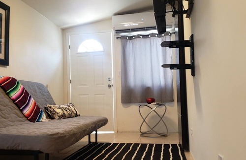 Nueva Ensenada House | Pura Vida Casita Retreat: Temp-control heat+more modern conveniences for comfort