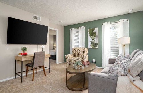 Hoover Apartment | Close to Hoover Met & Finley | Gym |Quiet