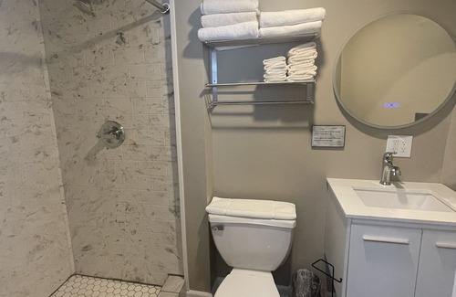 Salida House | Downtown Salida King Efficiency