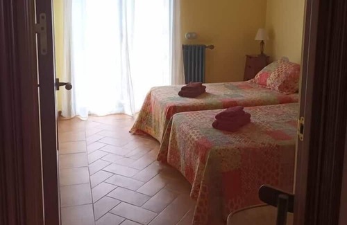 Alia Ski Chalet | Homerez - Chalet for 10 ppl. with swimming-pool and terrace at Pantano de Cijara