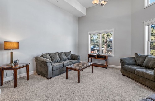 Ponderosa Trails House | So GRAND, So MAJESTIC, So EXQUISITE! Highly-Sought After Location! Pool Table!