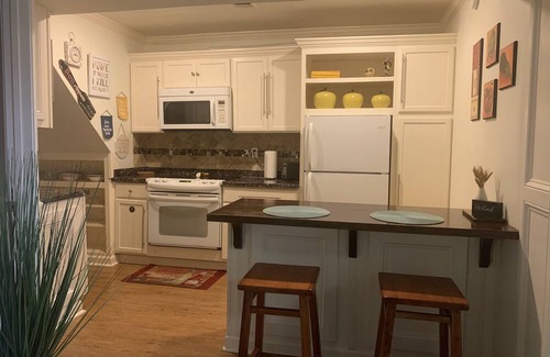 Marietta Apartment | Private & comfortable apt. In quiet neighborhoods