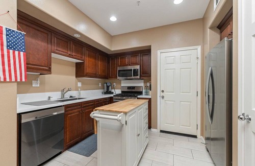 Quail Hill Condo | Beautiful Resort-Like 3 Bedroom / 3 Bathroom Irvine Quail Hill Condo!