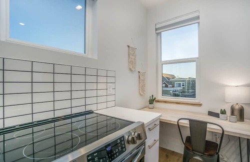 Old Town North House | Downtown Views Deluxe Guesthouse + Rooftop Spa!