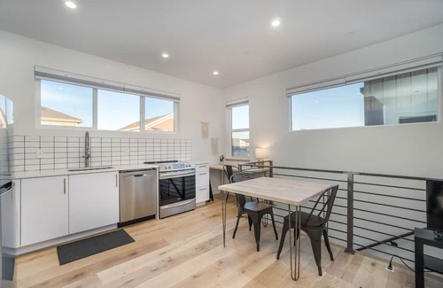Old Town North House | Downtown Views Deluxe Guesthouse + Rooftop Spa!