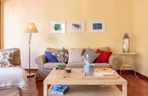 Santa Cruz de la Palma Apartment | Homerez - 100 m away from the beach! Appartement for 5 ppl. with terrace