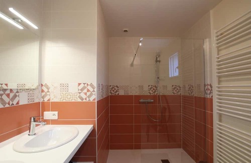 Marcey-les-Greves Cottage | Gite Marcey-les-Grèves, 5 bedrooms, 15 persons