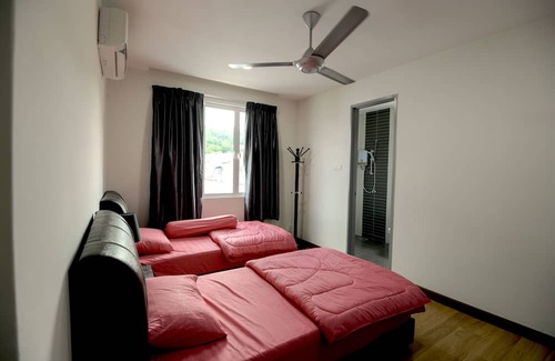 Kampung Pokok Asam Villa | Spacious Villa ❃ 3 floors/6br/6.5ba