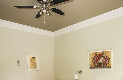 El Poble-sec Apartment | Special offer Elegant apartment in Paralel for 10 guests.