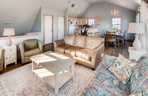 Rodanthe House | On Special - Relish in this Oceanview Rodanthe Home w/Hot Tub, Easy Beach Access