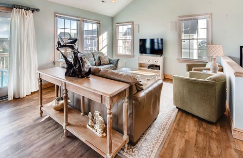 Rodanthe House | On Special - Relish in this Oceanview Rodanthe Home w/Hot Tub, Easy Beach Access
