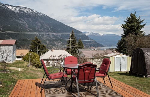 Nelson Apartment | Adorable Suite, Quiet Neighbourhood