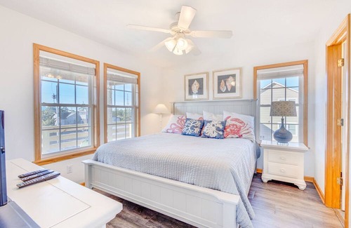 Salvo House | On Special - Dog Friendly Beach House w/ Ocean Views, Pool, Hot Tub, Game Room