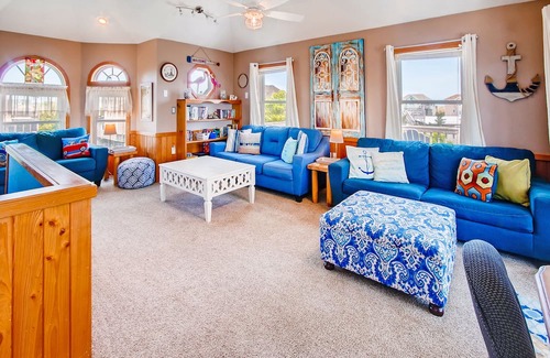 Salvo House | On Special - Humans and canines alike love SALTY DOG BEACH HOUSE!