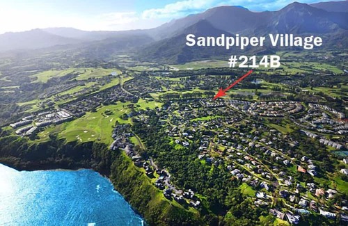 Princeville Apartment | Air Conditioned Upstairs Studio w/RESERVED PARKING; Pool, -WIFI-Walk to Beach