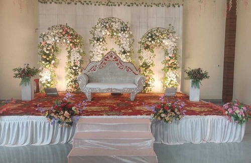 Gonda Hotel | Dream House Club And Resort