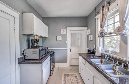 Memphis House | Rozelle Roost Both Units