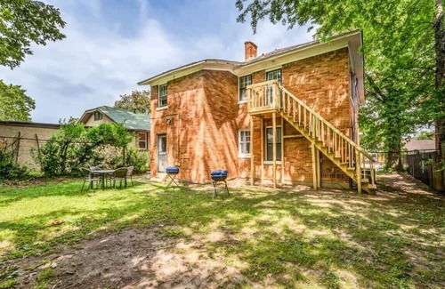 Memphis House | Rozelle Roost Downstairs
