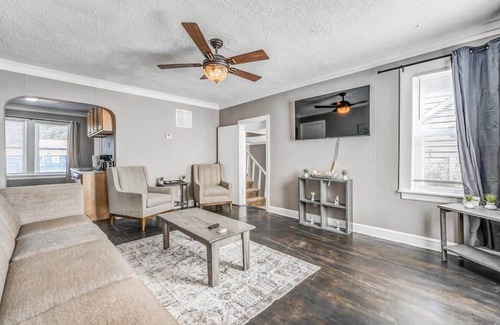 Memphis House | Browning Nest