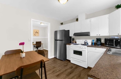 New Castle House | Rose Drive Roost 2