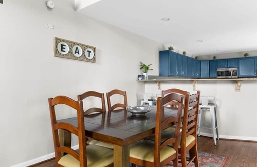 Crestline Heights House | Observatory Drive Terrace House