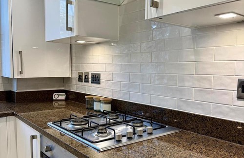 Canonbury Apartment | Central 2bed Apartment-sleeps 4, Pets Ok & Balcony