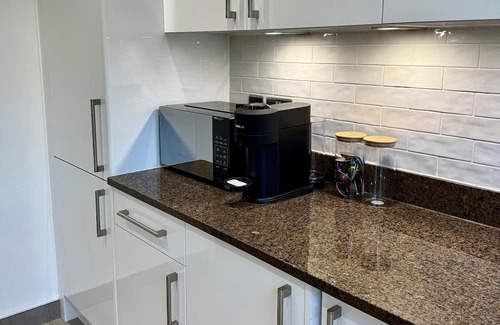 Canonbury Apartment | Central 2bed Apartment-sleeps 4, Pets Ok & Balcony