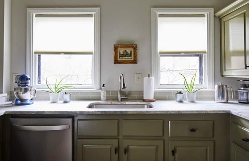 Crestline Heights Apartment | Frontporch Edenbrae - Overlooking Lush Gardens