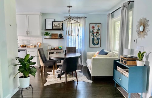 Forest Park House | Blue Door Walk to Avondale Dog-friendly w Yard
