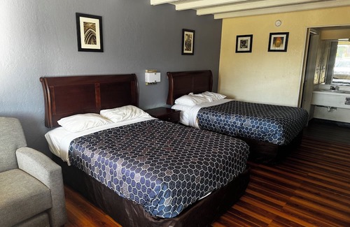 Galax Hotel | Visitors Inn