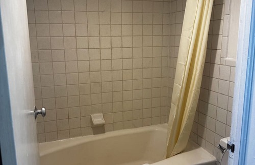 Galax Hotel | Visitors Inn