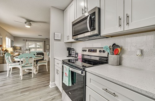 Lady Lake Cottage | Renovated Villa Btwn Lake Sumter & Spanish Springs
