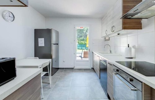 Velaux House | Spacious Countryside Villa with Heated Pool – Peaceful & Family-Friendly
