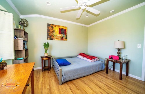 Dublin House | Charming 2-bedroom house with AC, WiFi in enchanting Dublin