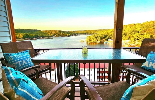 Camdenton Condo | Amazing view in this 2 bedroom gem near Ha Ha Tonka State Park & Old Kinderhook