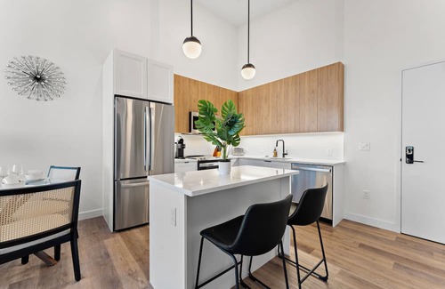 East Boston Apartment | Luxury 1BR Next to Airport 1985