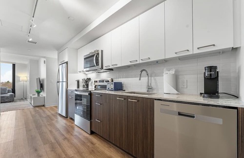 Lower Allston Apartment | Luxury Studio near Harvard 6690