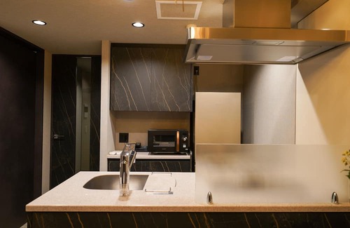 Taito Apartment | Rooms on the top floor with a view of Sky Tree! Sensoji Temple, Nakamise shopping street, Hanayashiki