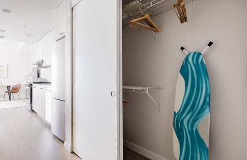 Chinatown Apartment | Blueground | Downtown, elevator, nr The Broad