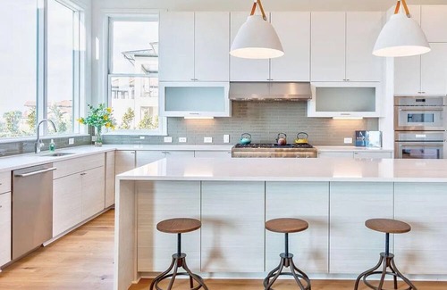 East Riverside - Oltorf House | Pleasant 3-bedroom townhome with WiFi, AC in delightful Austin