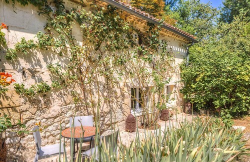 Montussan Villa | Charming 17th century mill 15 minutes from Bordeaux and Saint-Emilion