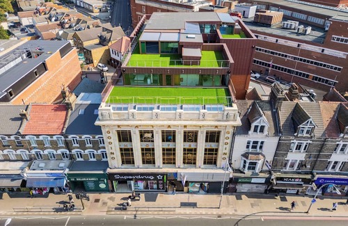 Loxford Apartment | London City Apartment in Ilford