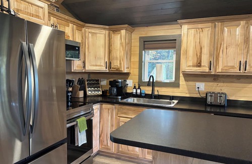 East Burke House | Cozy, newly designed, one bedroom home with gorgeous mountainous view in Kirby