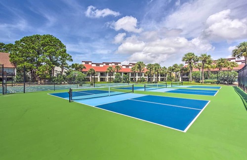 Panama City Beach Condo | Pool & Beach Trolley Access: PCB Resort Condo!