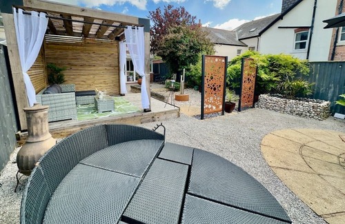 Lytham St. Anne's House | Derbe House, Spacious 3 bedroom house, Sleeps 6