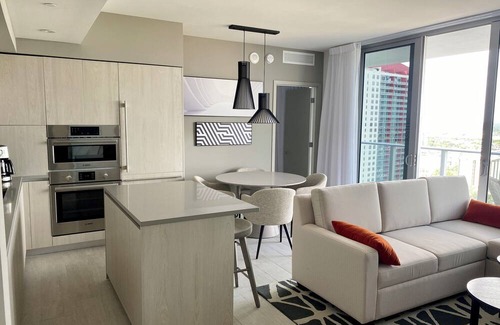 Hollywood South Central Beach Apartment | sleep by the sea on this luxurious unit