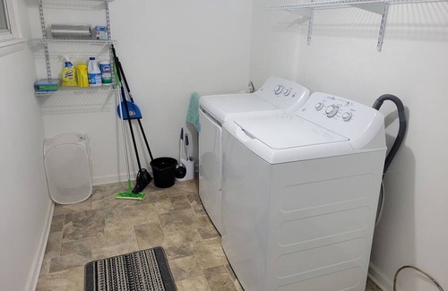 Charlotte Apartment | Quiet, Beachside Modern 2-bedroom with WiFi and AC in charming Rochester