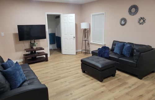 Charlotte Apartment | Quiet, Beachside Modern 2-bedroom with WiFi and AC in charming Rochester