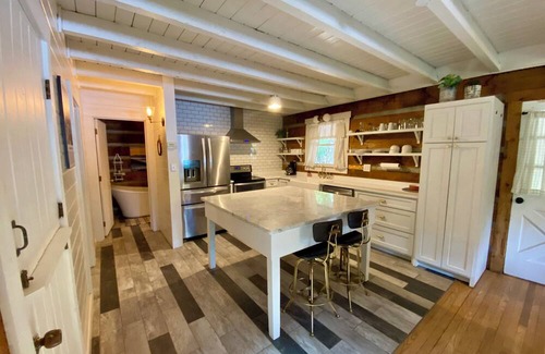 Dahlonega Cabin | Chap's Cabin - Authentic Log Cabin, 4 Miles to Downtown, Creek, Fire Pit