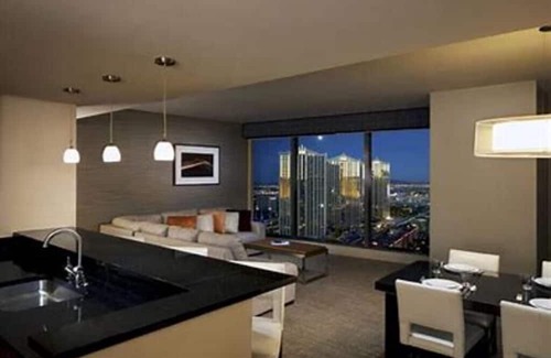 Las Vegas Apartment | Elara-Chic Hotel with 1 King, Full Kitchen, Jetted tub on Las Vegas strip